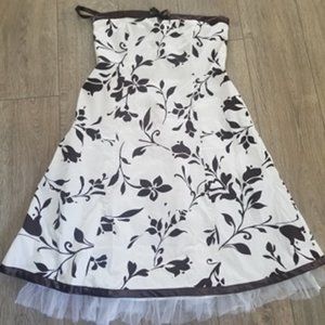 Amanda Lane patterned tea length dress
